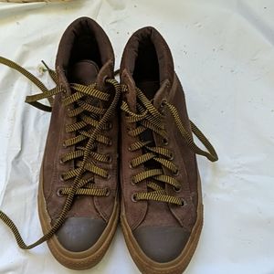 Brown converse all stars Chuck Taylor unisex 9.5